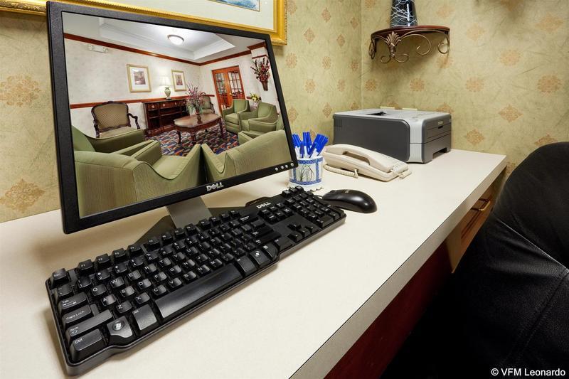 Holiday Inn Express Easton By Ihg Buitenkant foto