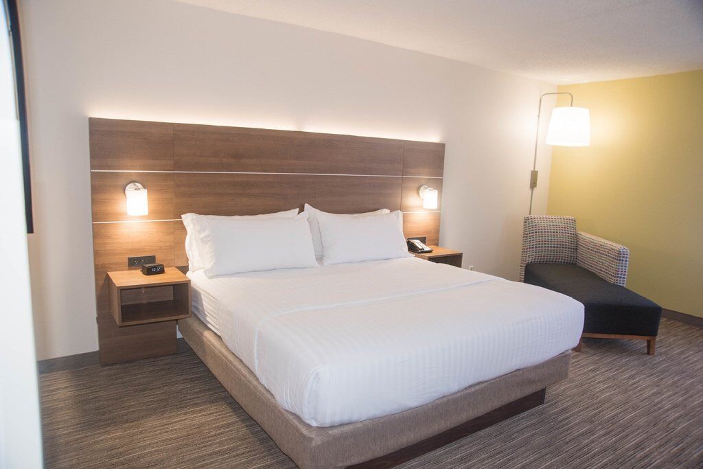 Holiday Inn Express Easton By Ihg Buitenkant foto